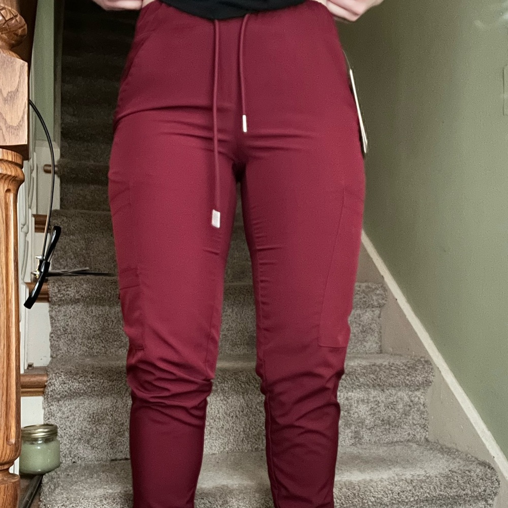 Scrub joggers